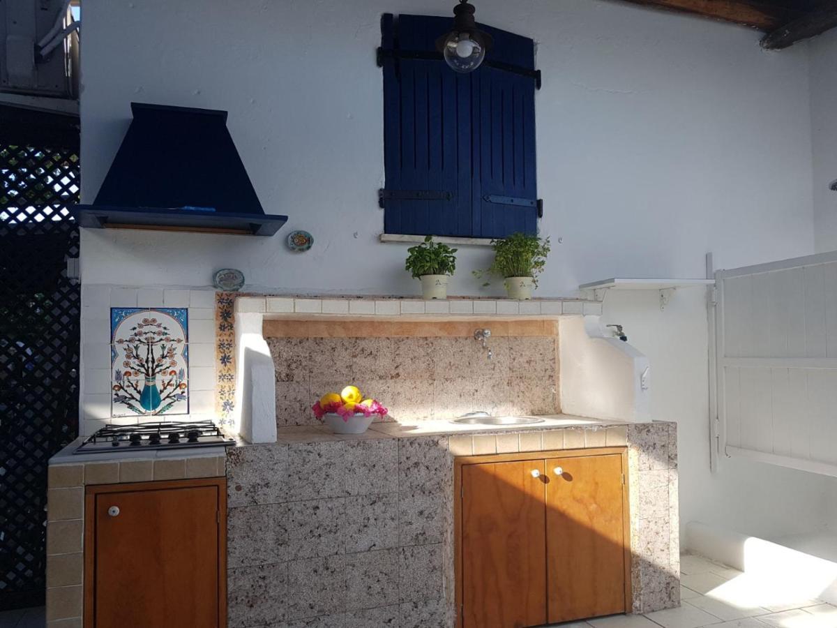 Con I Piedi Nell'Acqua Apartment Stromboli Bagian luar foto